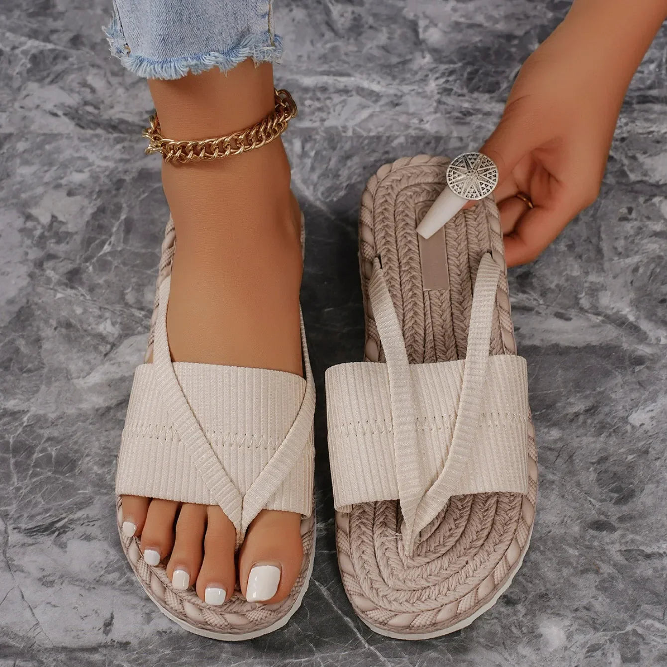 ISELLE BREEZE SLIDES