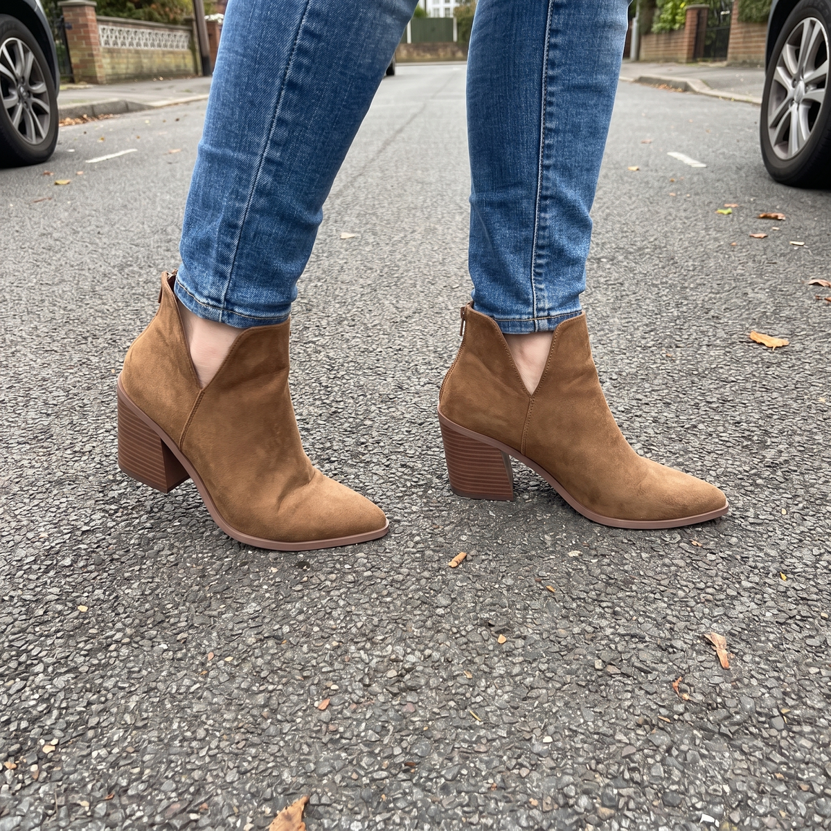 WILLOW COUNTRY ANKLE BOOTS