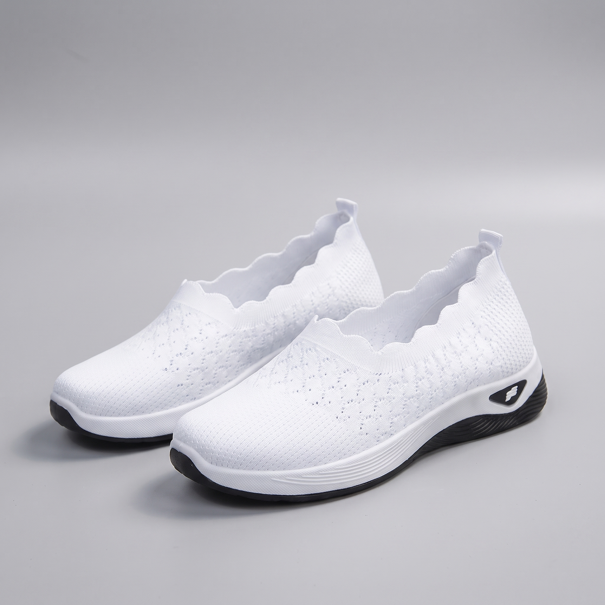 CELESTE COMFORT WALKING SHOES
