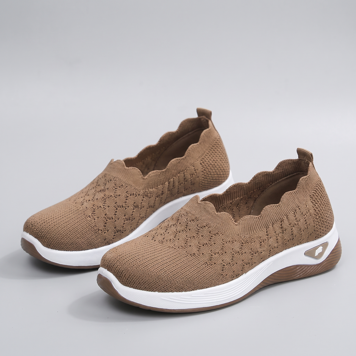 CELESTE COMFORT WALKING SHOES