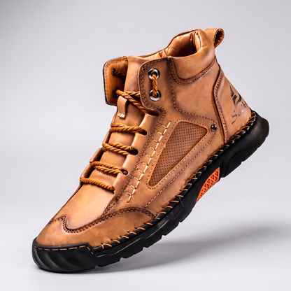 RUGGED OUTDOOR WALKING BOOTS