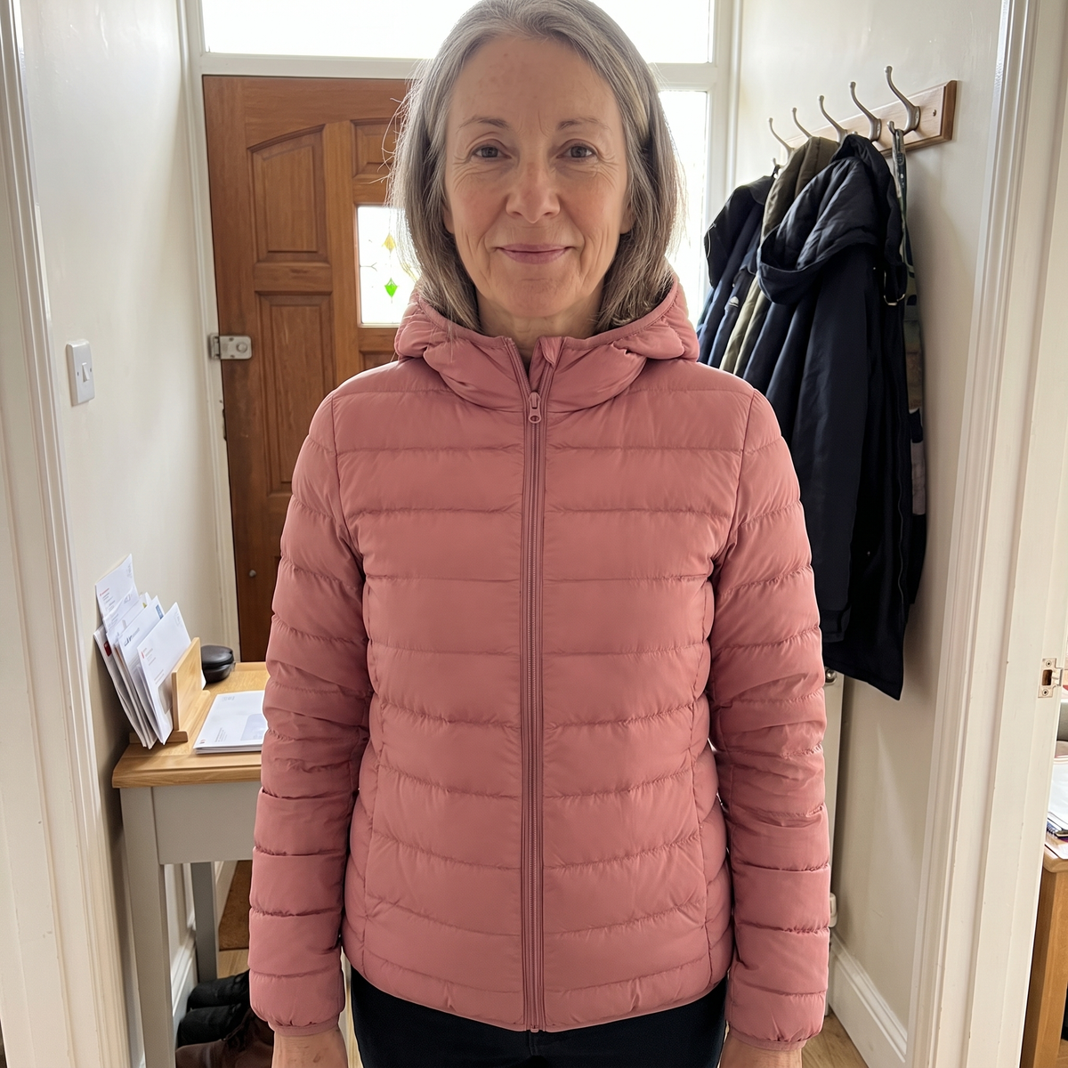 SLIMLINE HOODED PUFFER JACKET