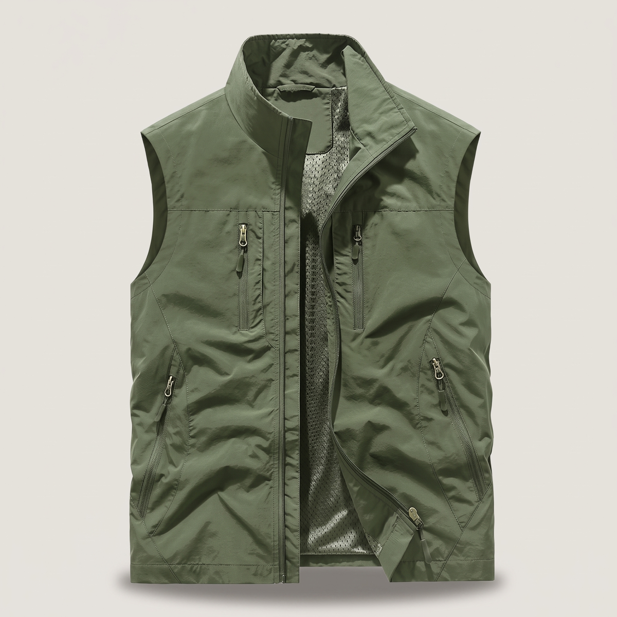 LIGHTWEIGHT ADVENTURE VEST