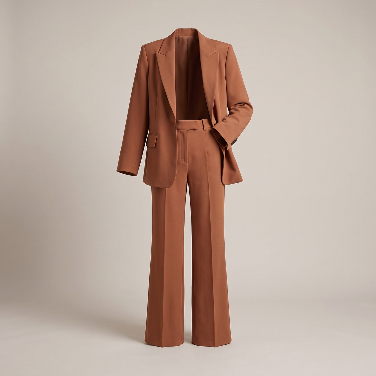 STRUCTURED BLAZER AND TROUSER SET