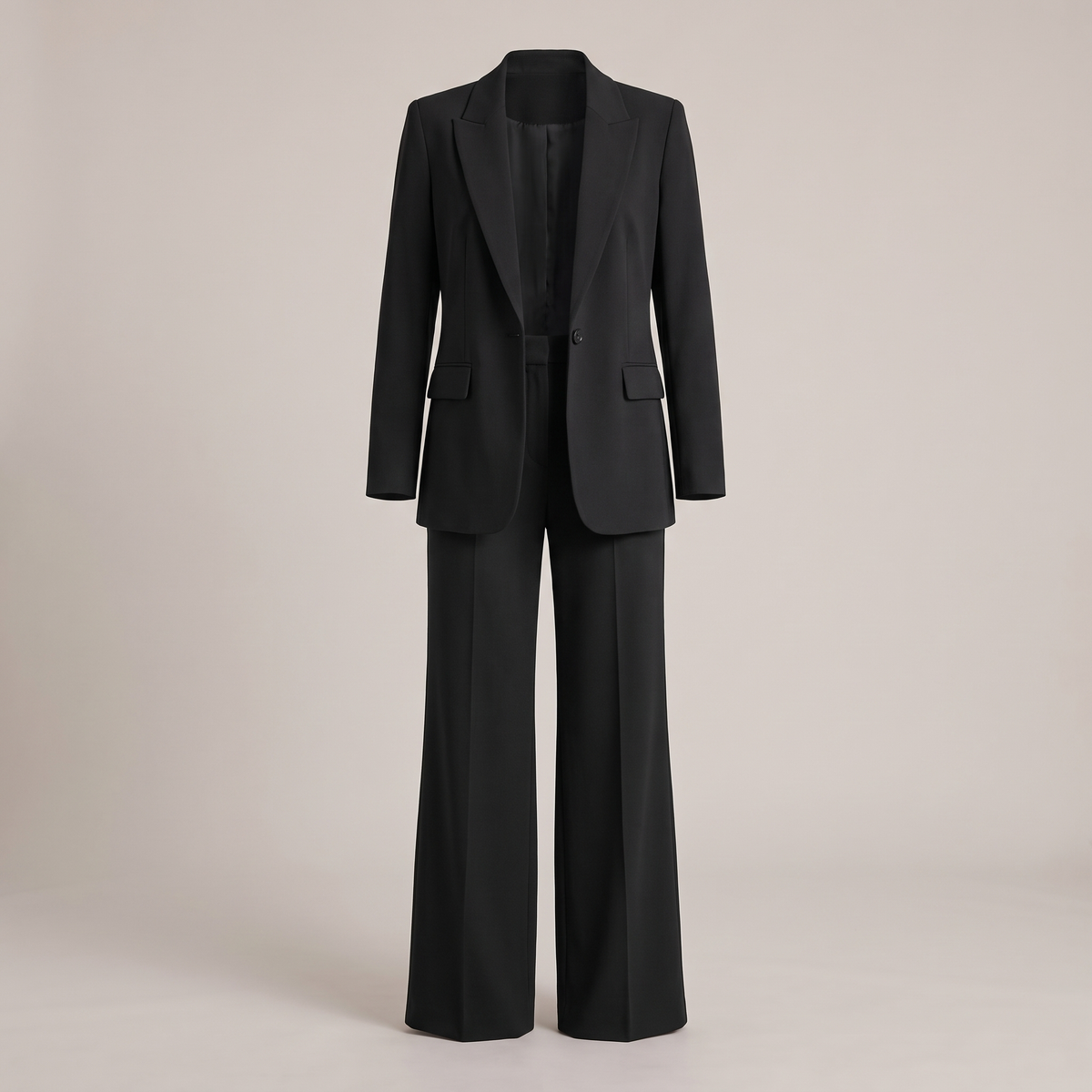 STRUCTURED BLAZER AND TROUSER SET