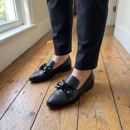 BOW FRONT TEXTURED LOAFERS