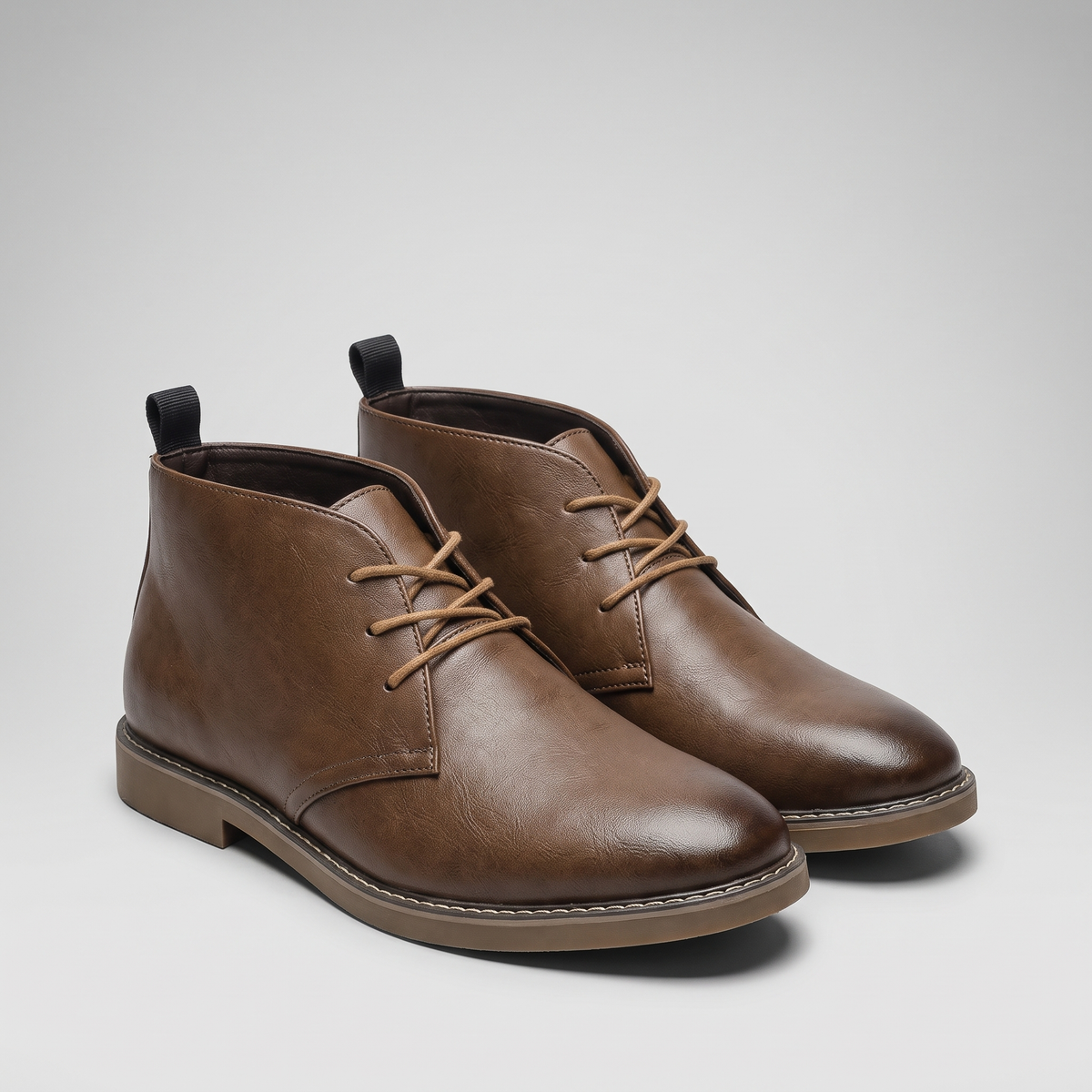 PLAIN TOE CHUKKA BOOTS