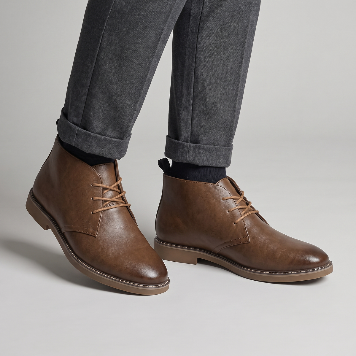 PLAIN TOE CHUKKA BOOTS