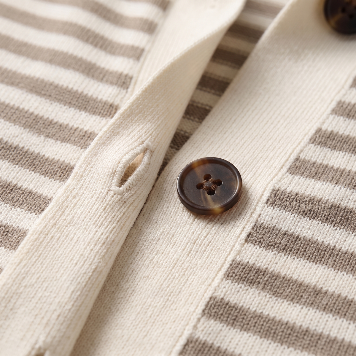 STRIPED BUTTON KNIT JACKET