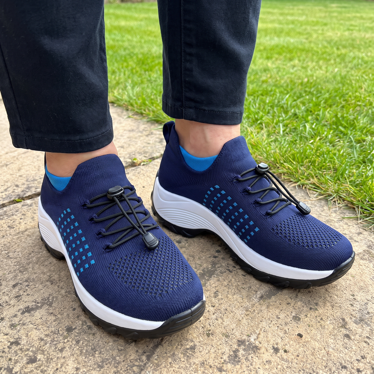 QUICK LACE SUPPORT TRAINERS