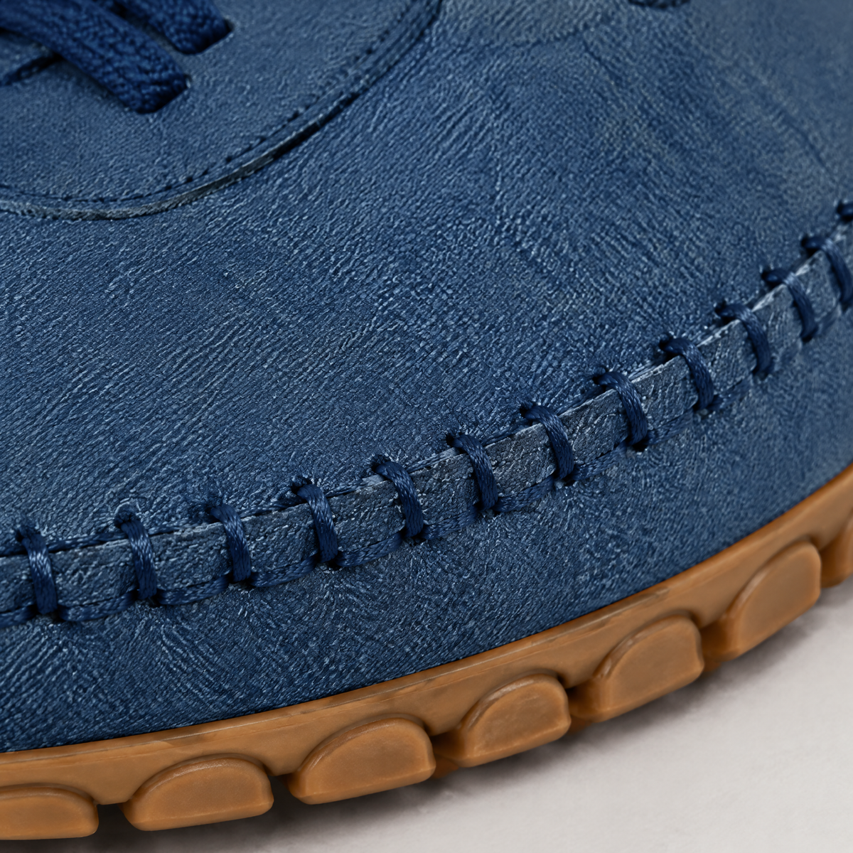CUSHIONED MOCCASIN WALKING SHOES