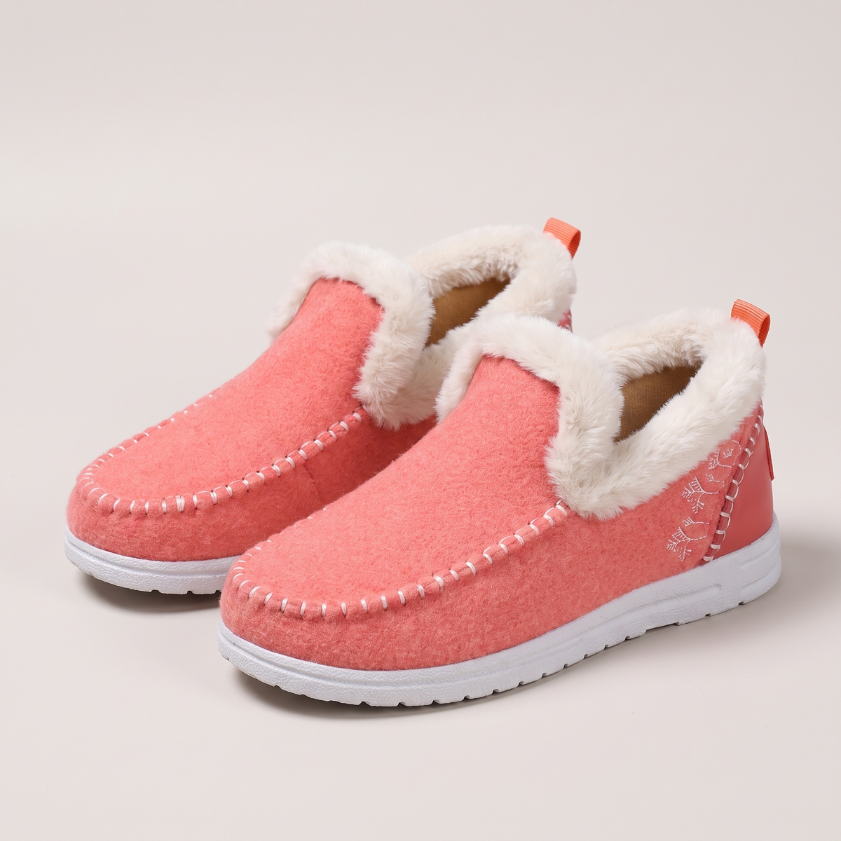 STITCHED WINTER SLIP-ON BOOTS