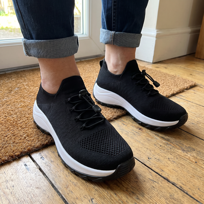 TOGGLE LACE KNIT WALKING TRAINERS