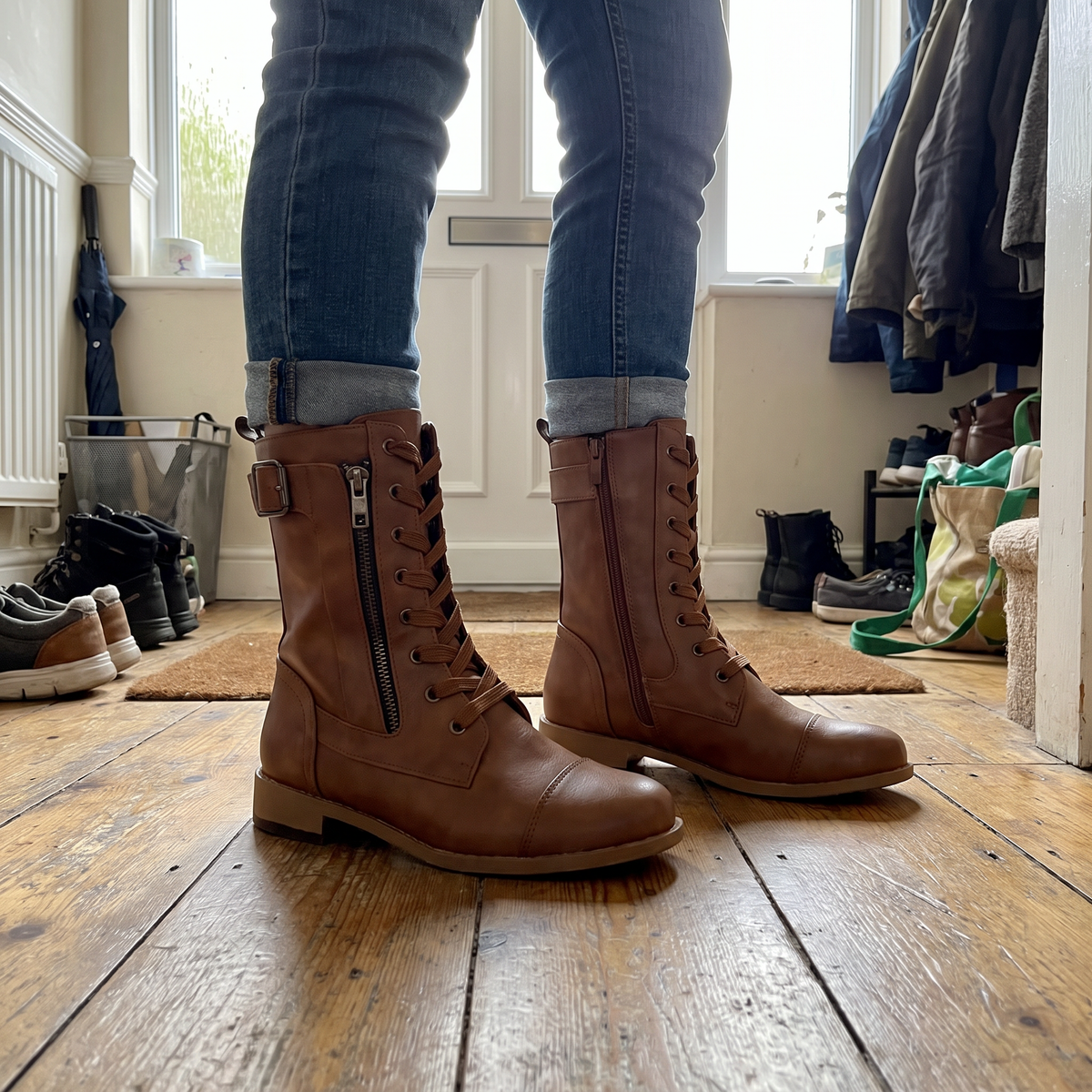 DOUBLE FASTEN ANKLE BOOTS