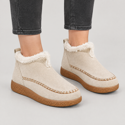 FLEECE COLLAR MOCCASIN BOOTS