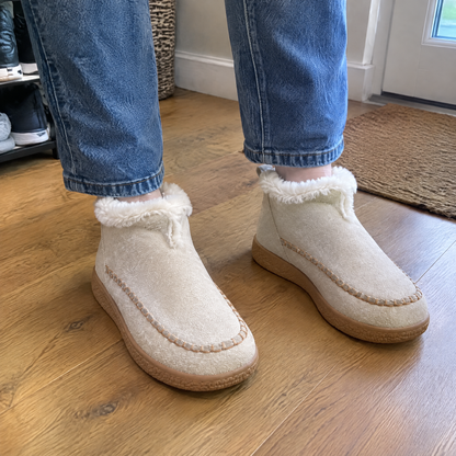 FLEECE COLLAR MOCCASIN BOOTS