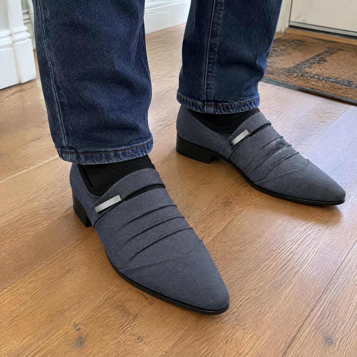 PLEATED VAMP DRESS LOAFERS