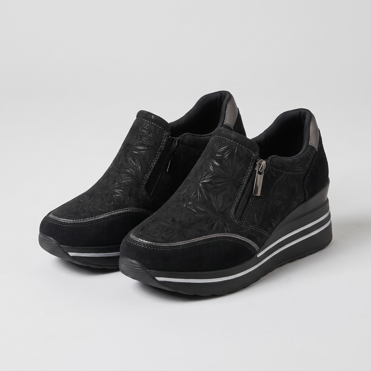 EMBOSSED COMFORT WALKING SHOES