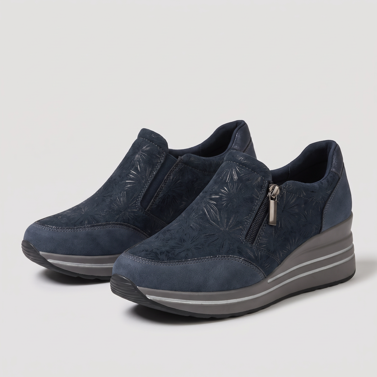 EMBOSSED COMFORT WALKING SHOES