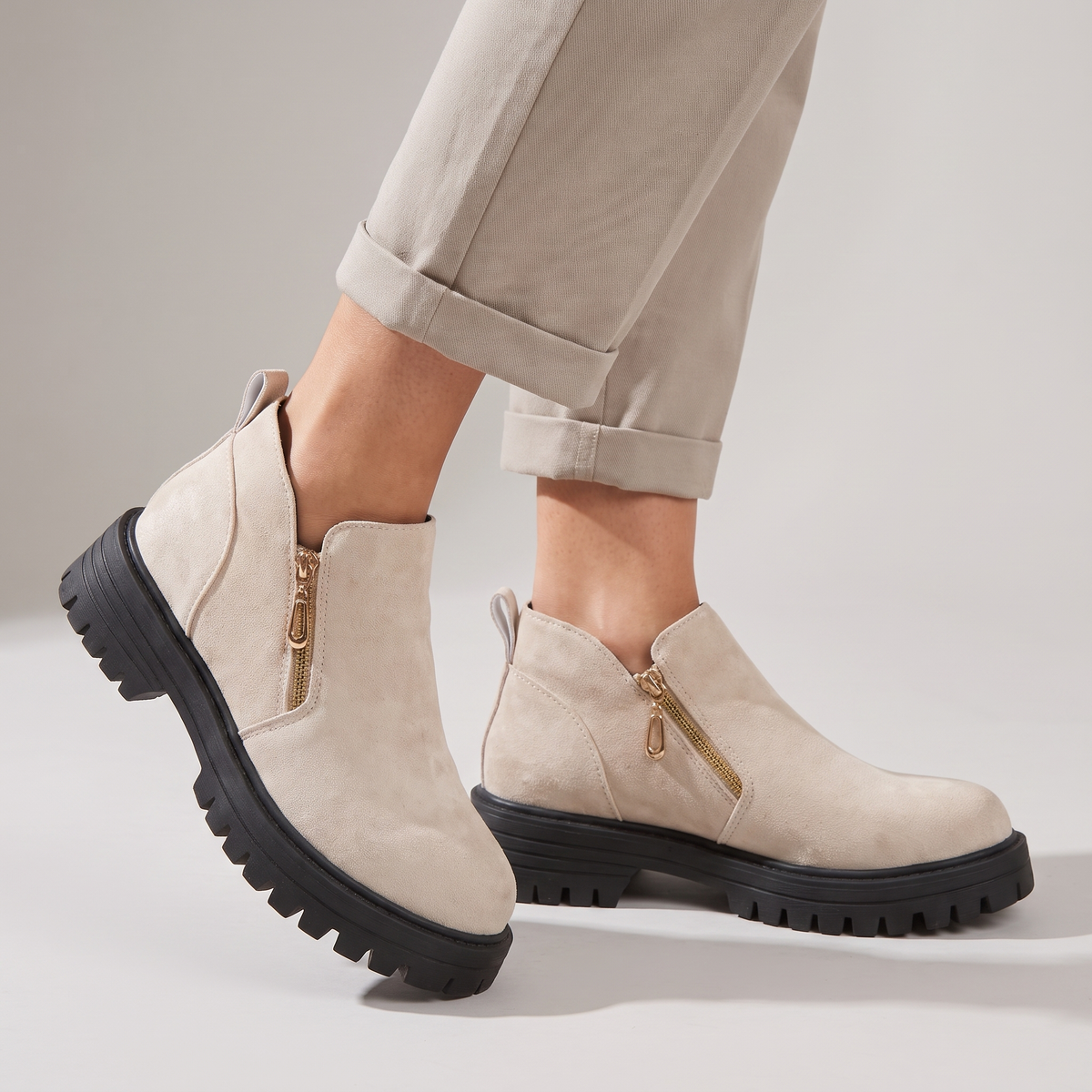 SIDE ZIP CHUNKY ANKLE BOOTS