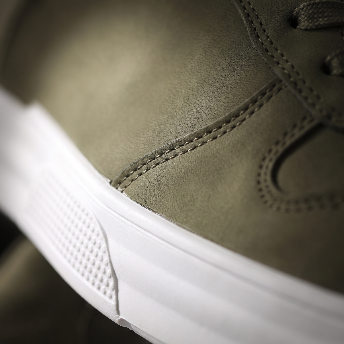 PANELLED COURT TRAINERS