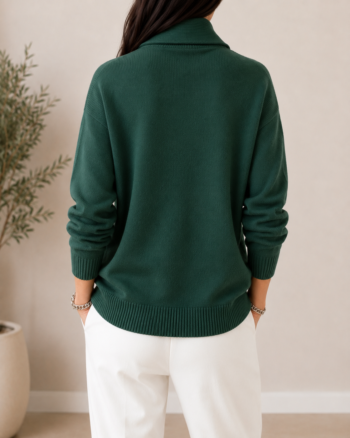 CLASSIC V-NECK KNIT JUMPER