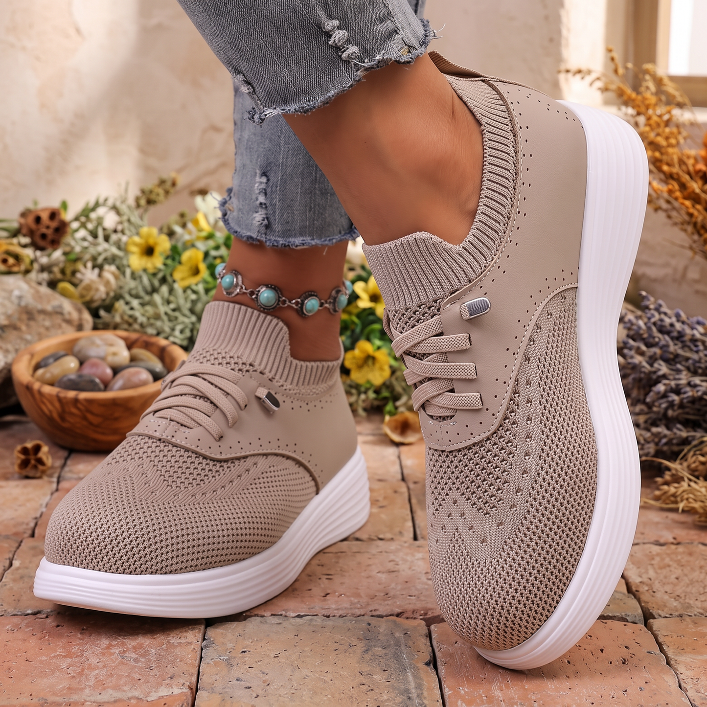 NORLEIGH NO-TIE COMFORT SHOES