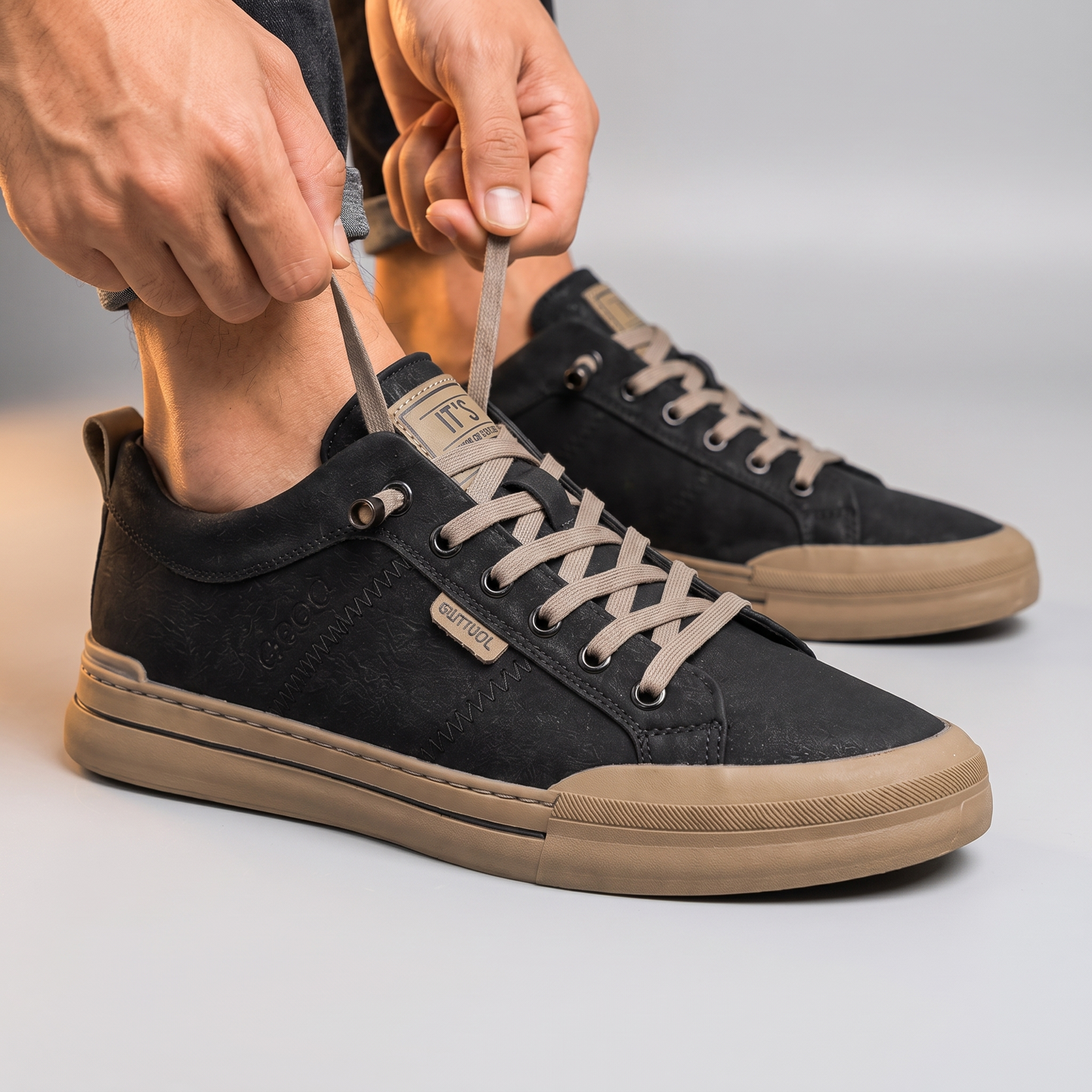 LOXFORD MODERN TRAINERS