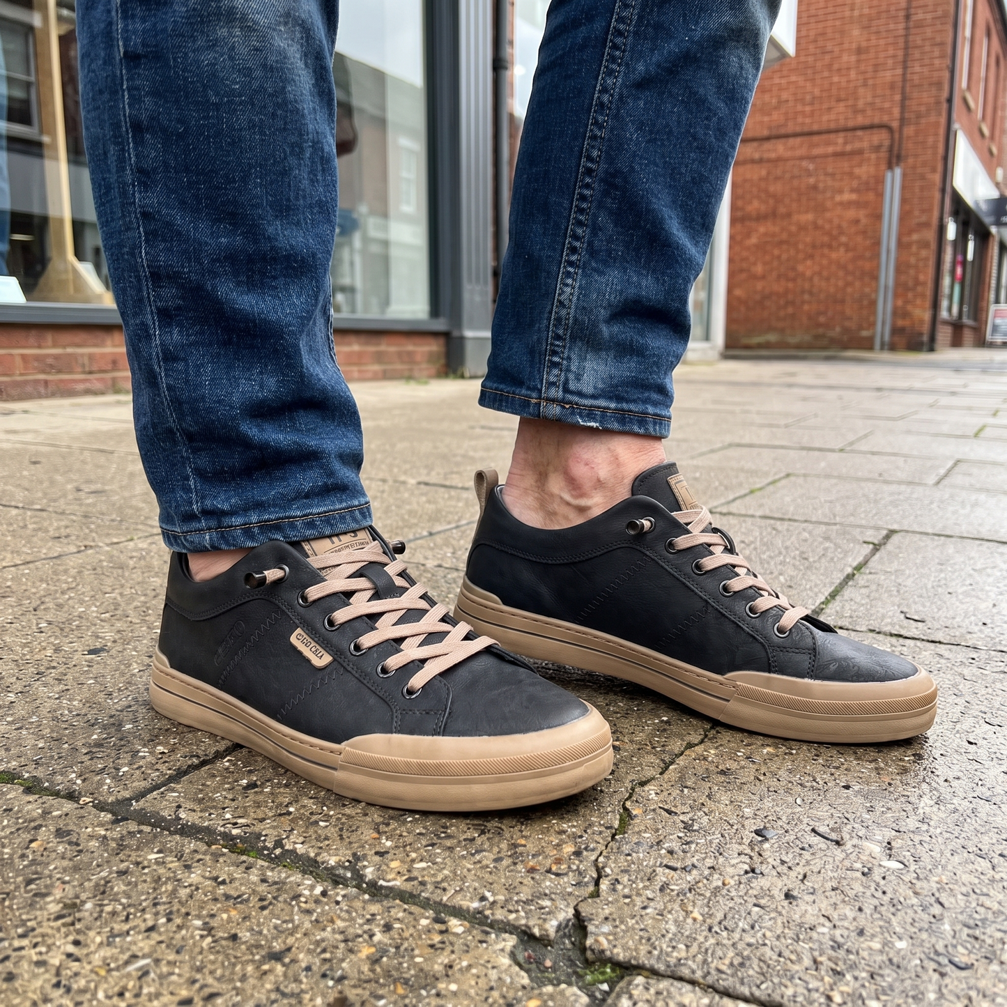 LOXFORD MODERN TRAINERS