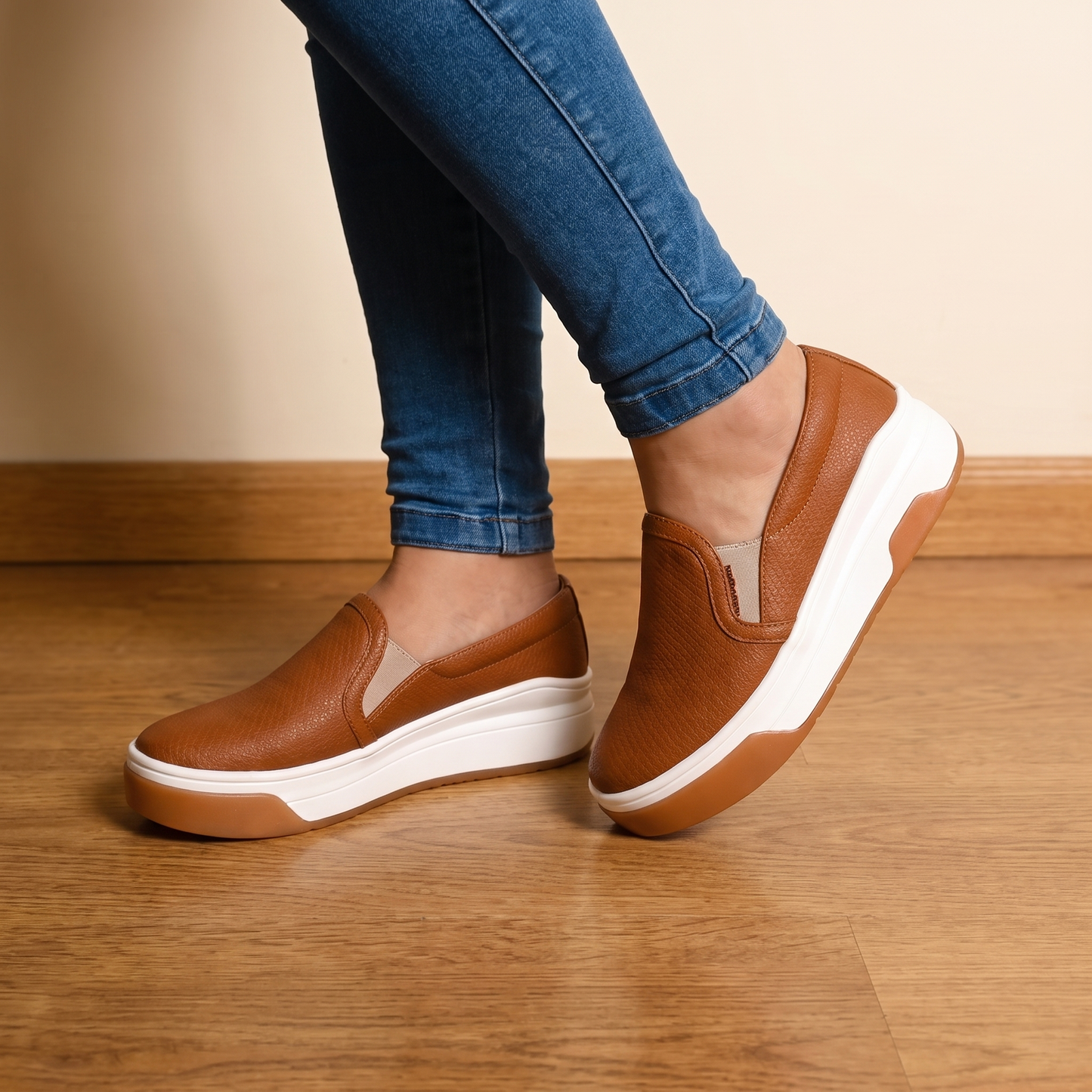 BELLARA EASY-WEAR PLATFORM SHOES