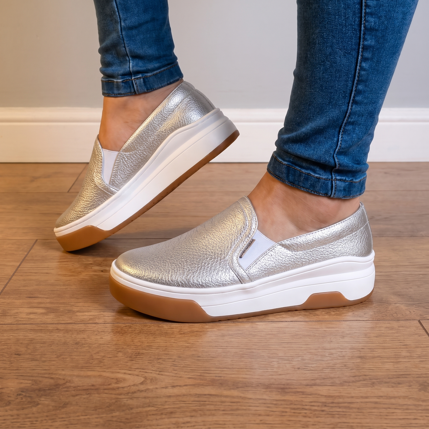 BELLARA EASY-WEAR PLATFORM SHOES