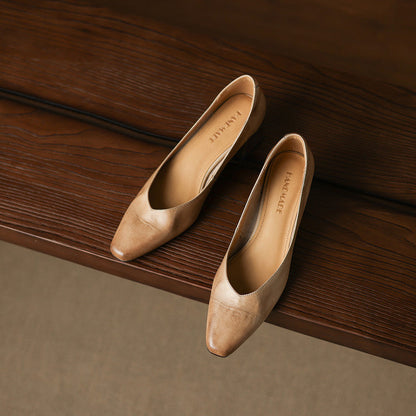 LIVIA LUXE PUMPS