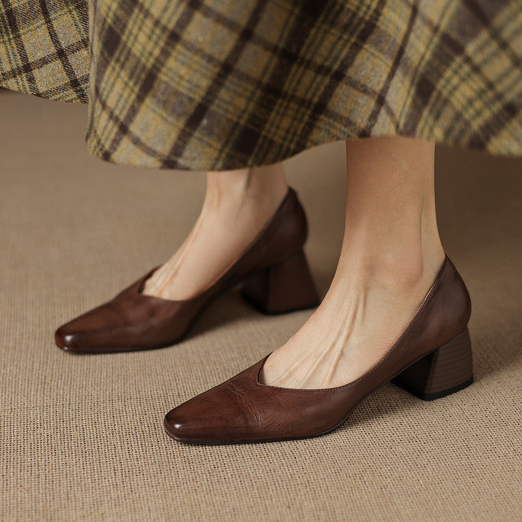 LIVIA LUXE PUMPS
