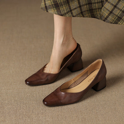 LIVIA LUXE PUMPS
