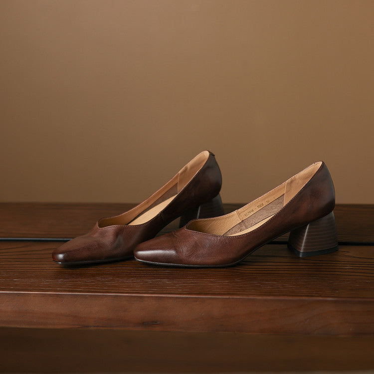 LIVIA LUXE PUMPS