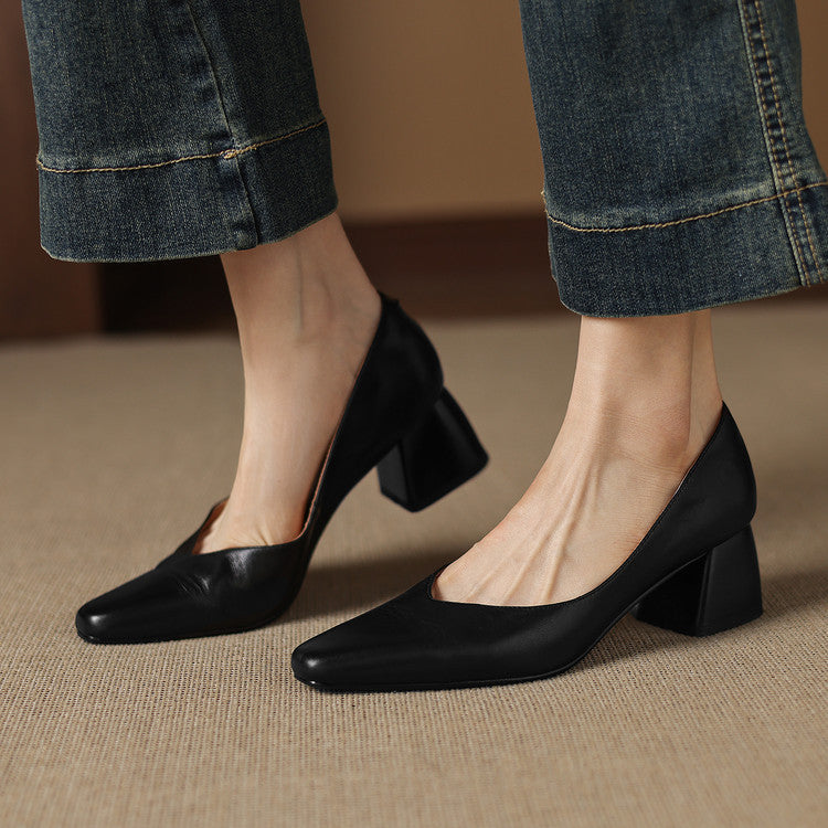LIVIA LUXE PUMPS
