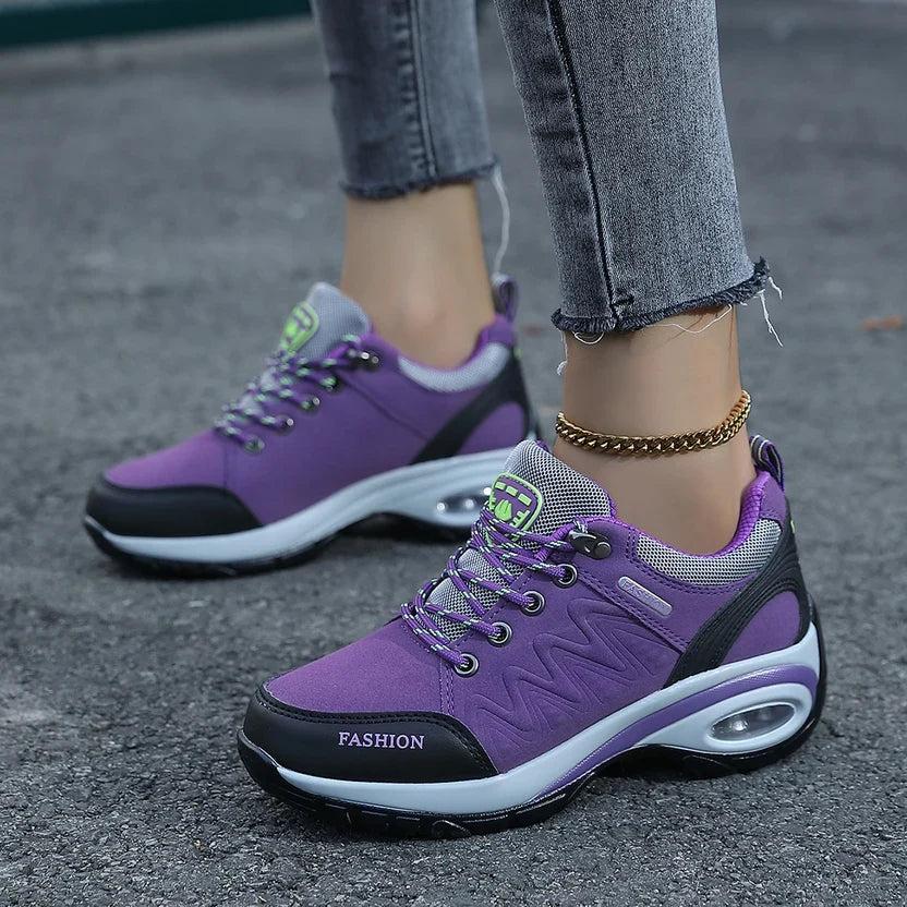 RESPONSIVE HEEL WALKING SHOES