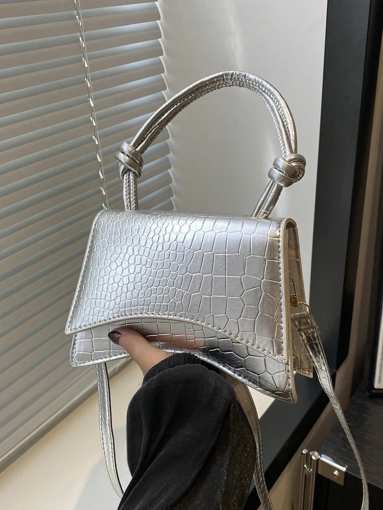 LUMI LUXE KNOT BAG