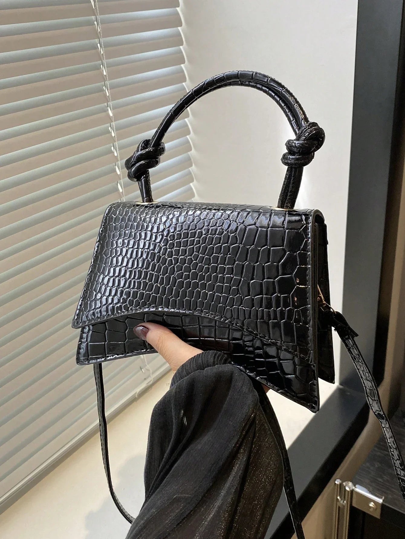 LUMI LUXE KNOT BAG