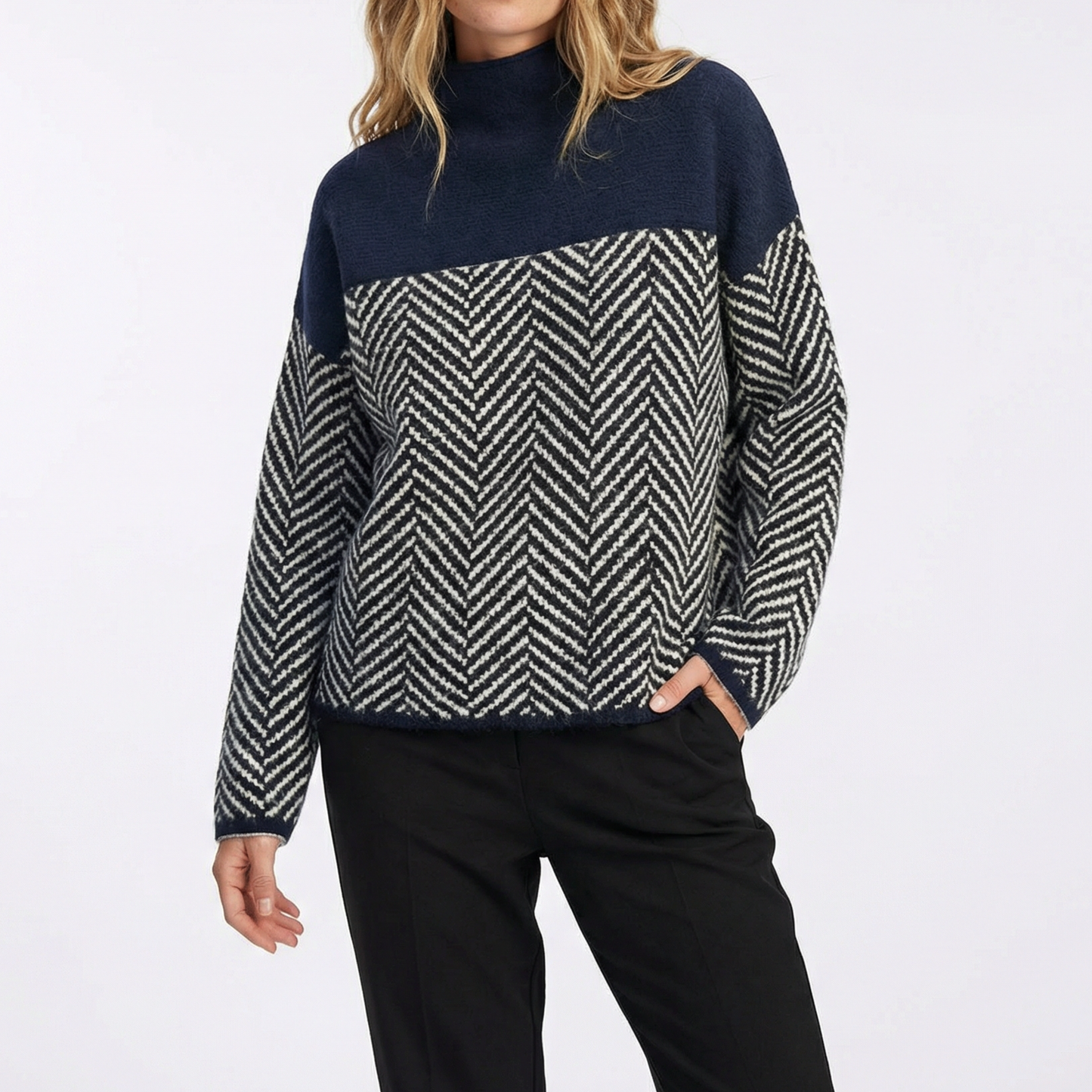 LILA HERRINGBONE KNIT SWEATER