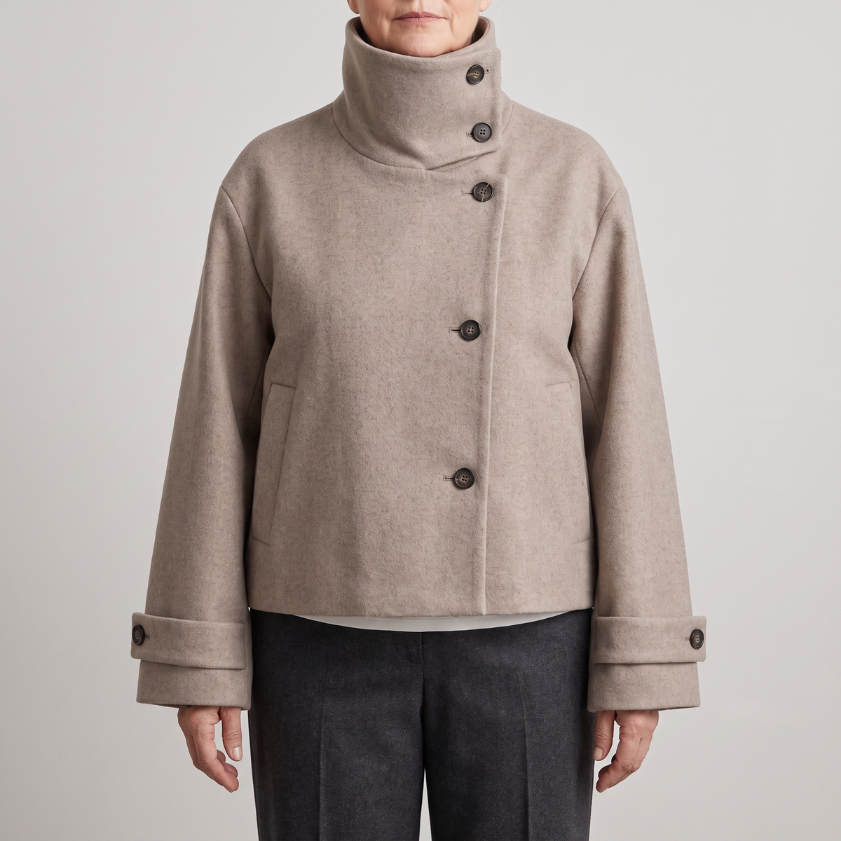REFINED HIGH NECK JACKET